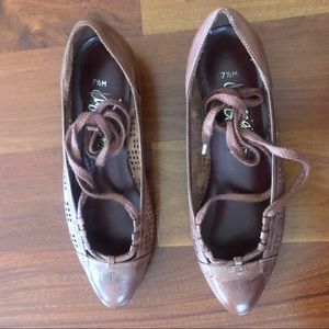 Arpeggios Tie Leg Shoes